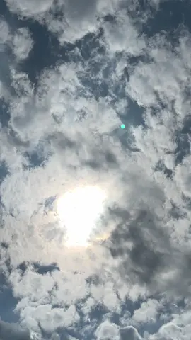 Birunya langit di selimuti awan di siang hari #bahanswmu #story #mentahanvideo #estetik #sinematiklangit #dyp #soundviral 