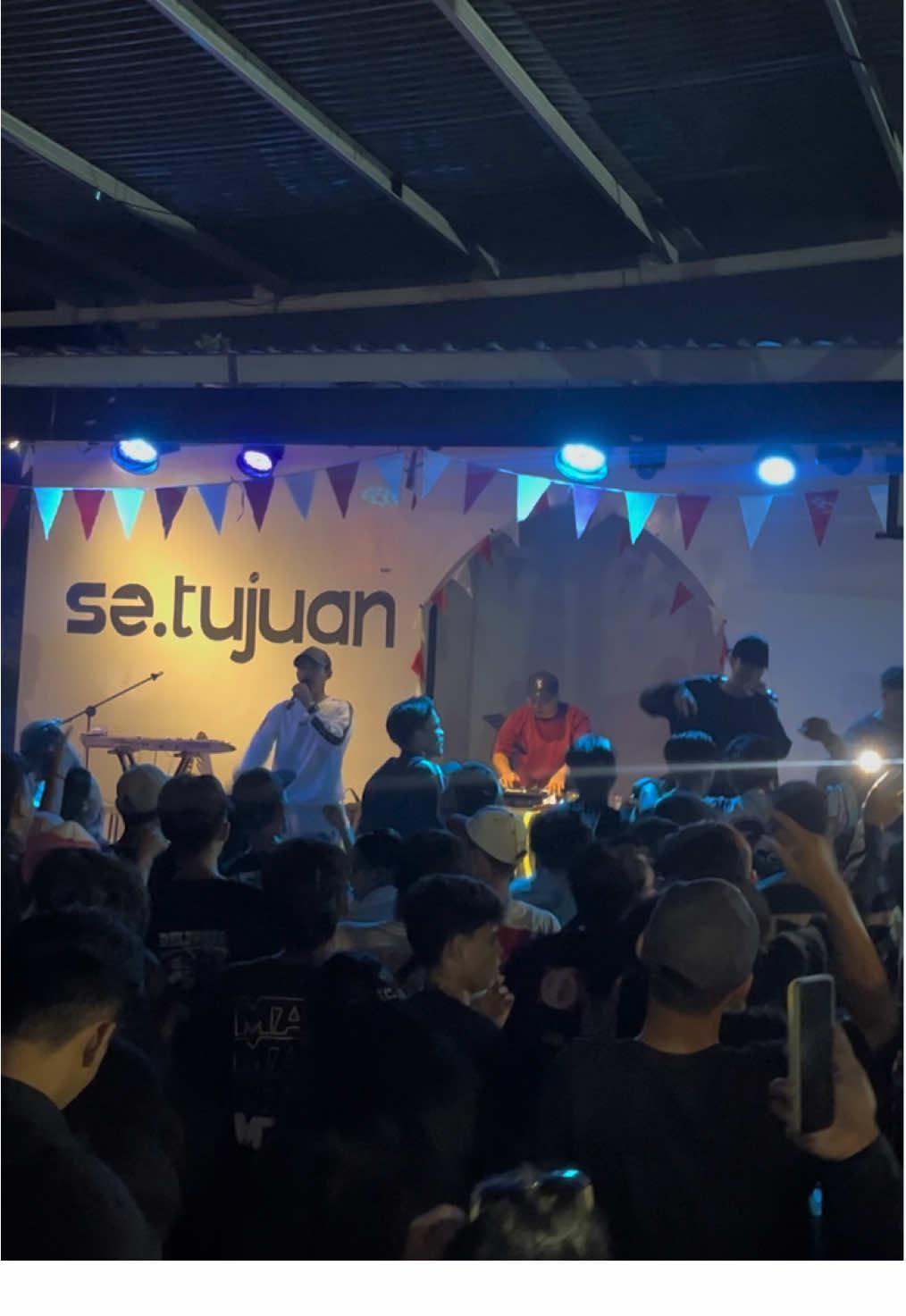 HARI MINGGU YANG LUAR BIASA DI KOPI SETUJUAN TANGERANG. SAMPAI JUMPA DI EVENT SELANJUTNYA TERIMAKASIH  @Setujuan Coffee & Eatery  #startkoplo  #letstosingalong #remix #djremix #sobatambyar   