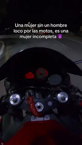 Los hombres locos por las motos son los mejores 😈😎 #yamahar6s #r6 #yamaha #yamahar6 #fyp 