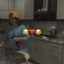 my wife 😂❤️😂#viralvideos #foryoupage #fypシ゚ #trendingvideo #foryou 