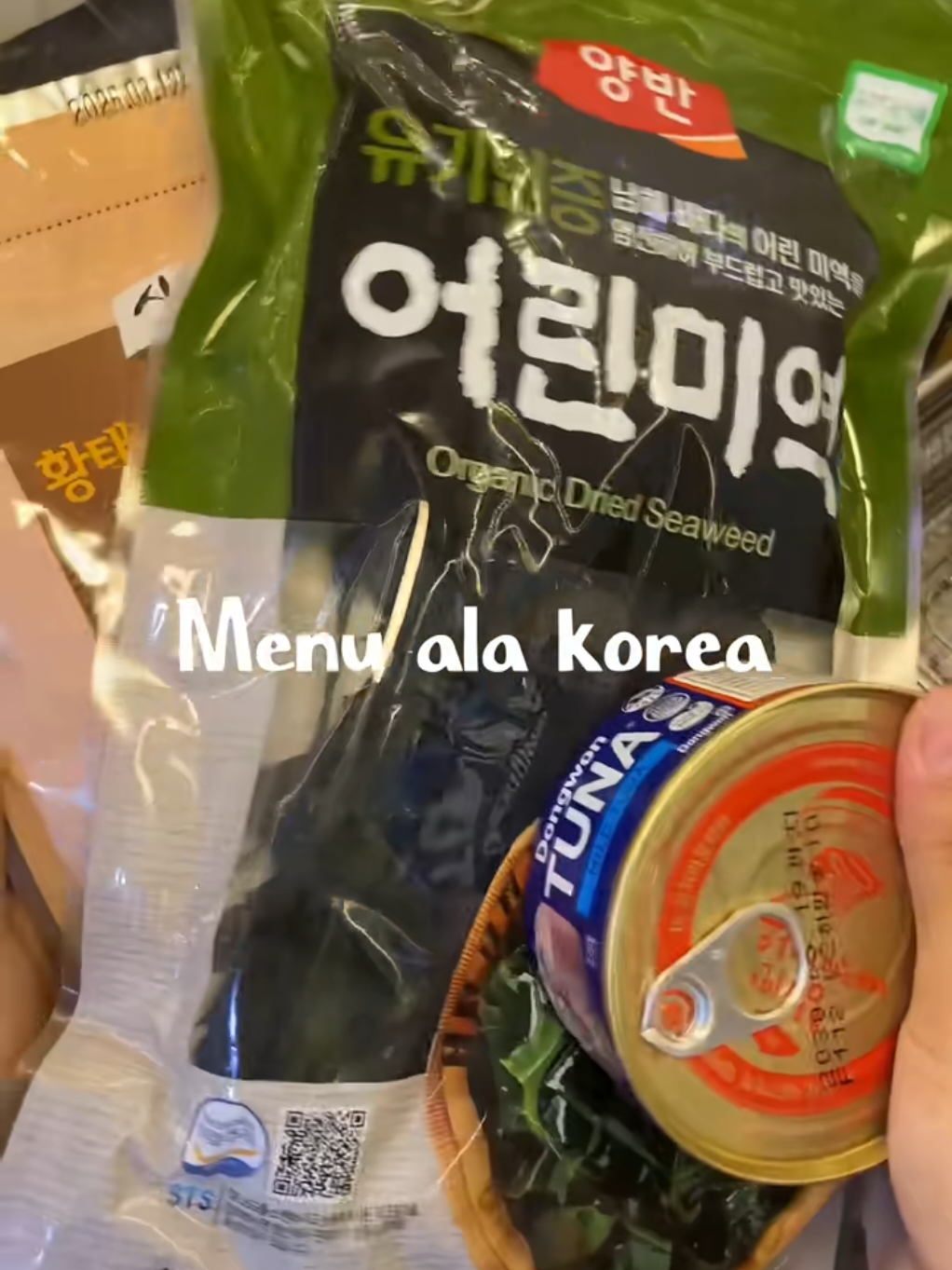nonton drakor sambil mam ini🫶🏻 btw belinya di @Mugunghwa Official Store - Nanda