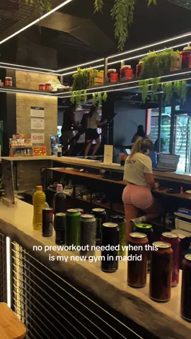 the protein bar!?!? #studyabroadmadrid #spaintraveltips #livingabroad #GymTok 