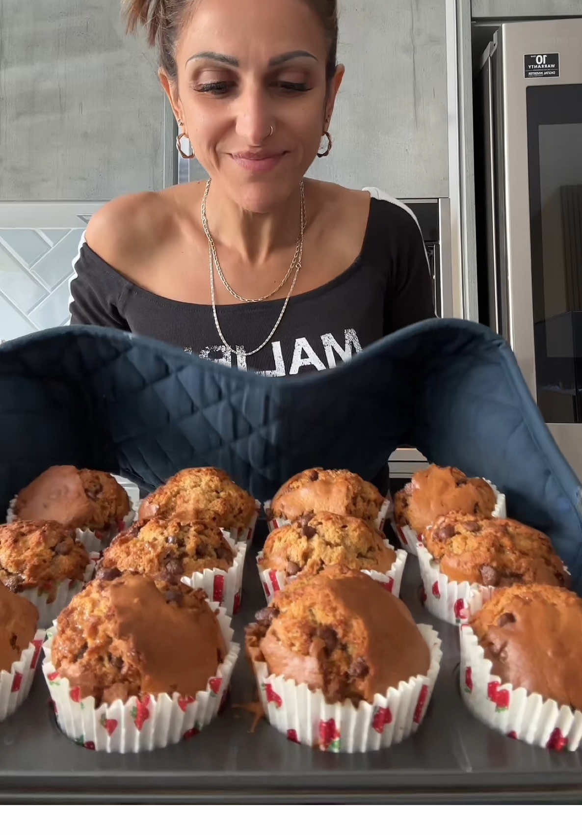 It’s muffin time so grab a mug and get baking 🧁 #muffins #Recipe #baking #EasyRecipe #chocolate 