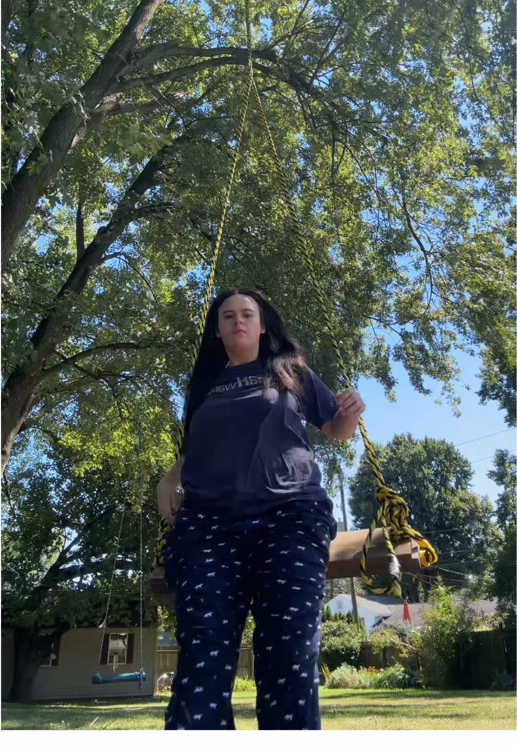 Me and the swing are best friends :) #fyp #funny #trending #trend #lol 