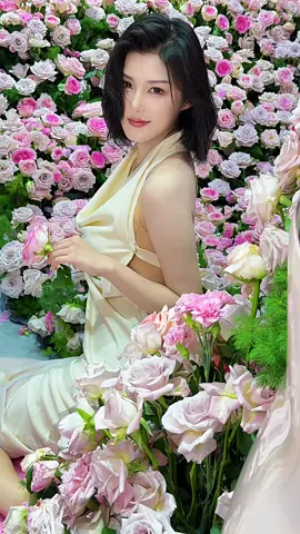 Girl in the Flowers Chenger Studio (9.15 Birthday Celebration) #Chengdu Auto Show Little sister #Chenger 