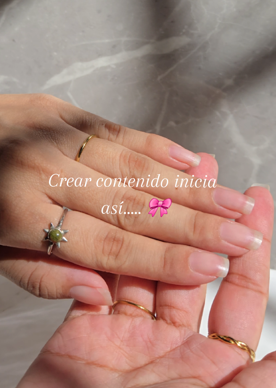Antes de grabar, siempre hay un ritual que nadie ve 👀✨ limpiar, limar, hidratar… porque el contenido no empieza en cámara, empieza en los detalles 💅🏼📸 #creadoresdecontenido #shooting #ritual #hands