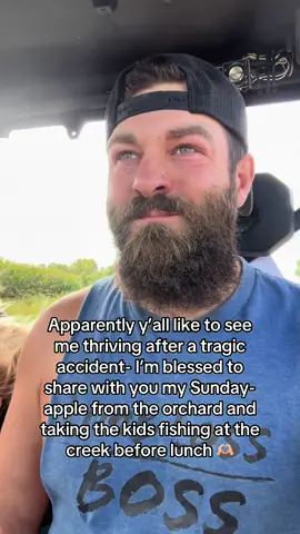 I’ve been posting more and more all over the place- most common consensus is people like to see people happy, especially against the odds. Happy Sunday- thank you all for the support! #limblossboss #dreamteamprosthetics #myleglesslife 