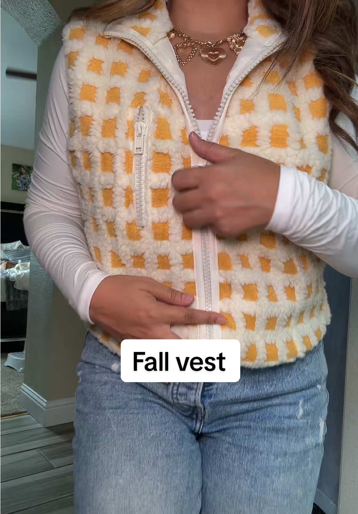 #vest #fallfashion #falloutfits #tiktokshoplabordaysale #tiktokshopcreatorpicks 