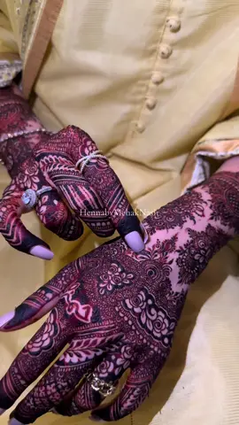 Bookings are now open by Mehak Nasir Team  📞 03340377418  #hennabymehaknasir #mehaknisasalonandspa #hennabymehaknasirteam #hennaart #hennainspire   