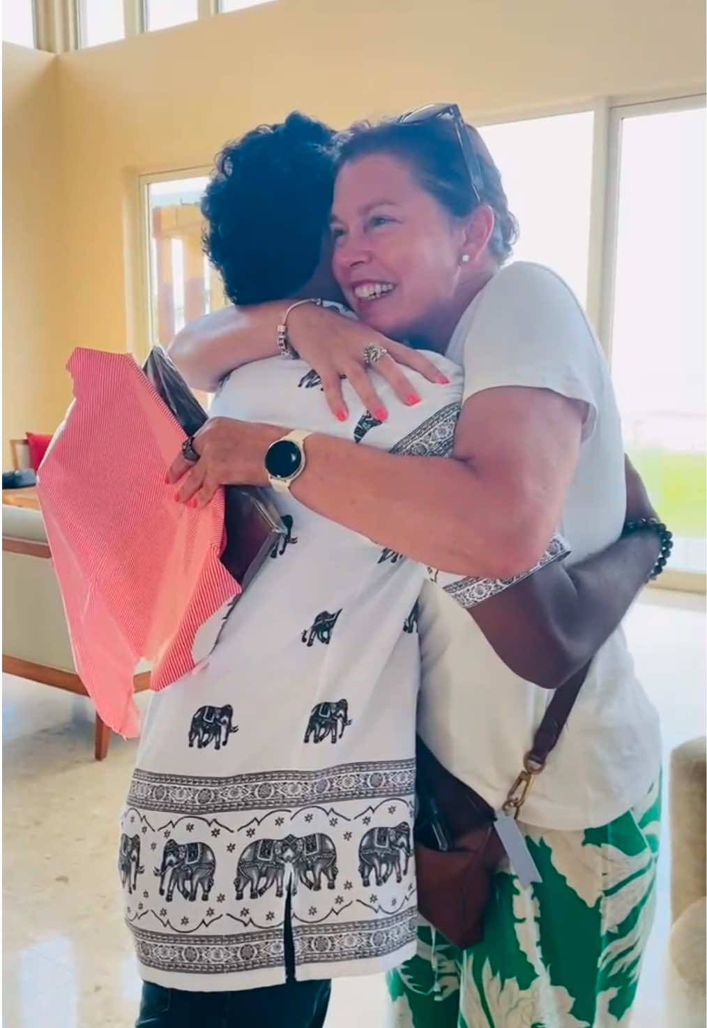 එයාට හිරිගඩුත් පිපෙනවා🤭Thank You For Visiting Sri Lanka 🇱🇰@Srilanka Tour guide piyal #tourism #cometosrilanka🇱🇰 #SriLanka #new #travelplaces 