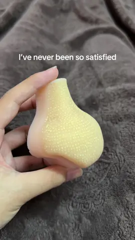 My brain gets scratched so good 😭 #fidgettoys #blackhead #sebaceousfilaments #pimplepopping 