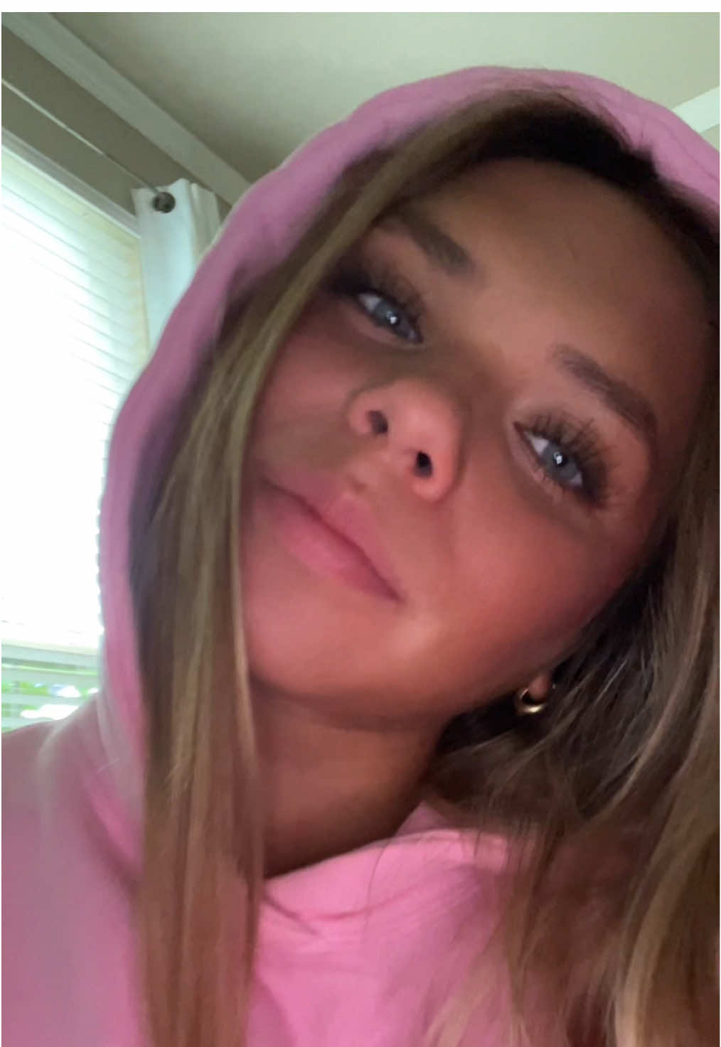New nails match the hood 😛 #tgif #genuineinteractionmatters #pink #wasian #trending #edits
