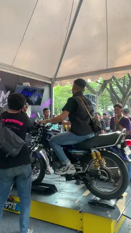 Malah di jampengke i piye to iki 😂 @herdystywn  #rxking #rxkingindonesia #rxking135cc #rxkingnusantara 