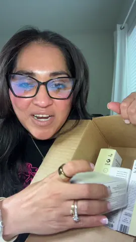 Was hard to pass up this sample. I am still obsessed with the mist #mixsoon #kbeauty #sampleunboxing #skincare #creatorsearchinsights 