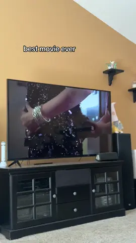 had to put on my favorite movie on this chill sunday lemonade mouth just rocks hard #fyp #xyzbca #lemonademouth #disney #bestmovie 