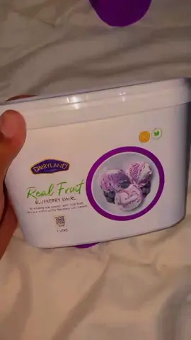So creamy and flavorful💯 This is my new favorite🤗@DairylandKe  . . . #dairylandicecream #sweettreats #blueberry 