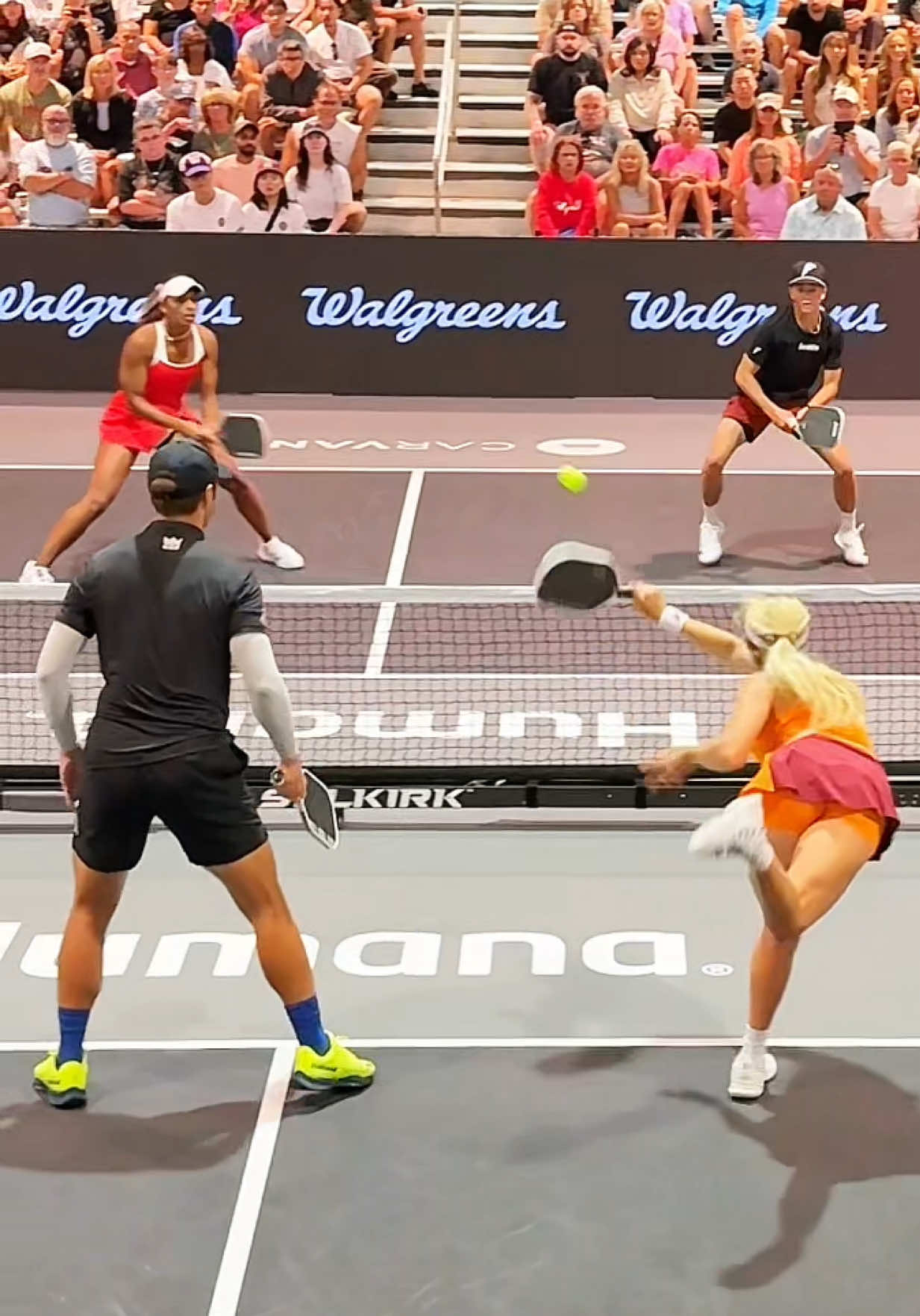 So much firepower on one court. 🧨 @Ben Johns @Anna Leigh Waters @Carvana PPA Tour #pickleball #pickleballhighlights #pickleballpro #pickleballplayers #pickleballtournament 