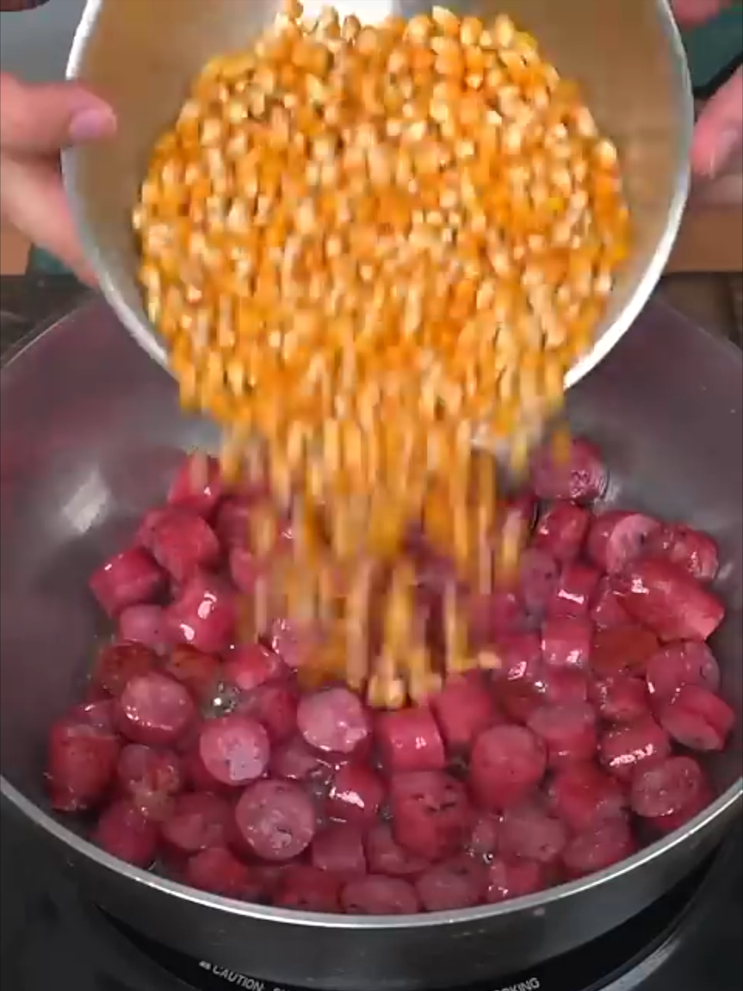 Sausage popcorn from @sabrosostasty #popcorn