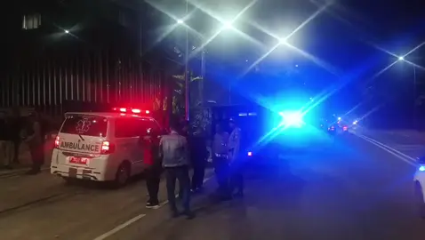 suasana malam ini di DPRD Tangsel,, kec.serpong .... stay safe buat kalian jaga keluarga kalian jangan sampai terprovokasi ... #indonesiasedangtidakbaikbaiksaja 🥹