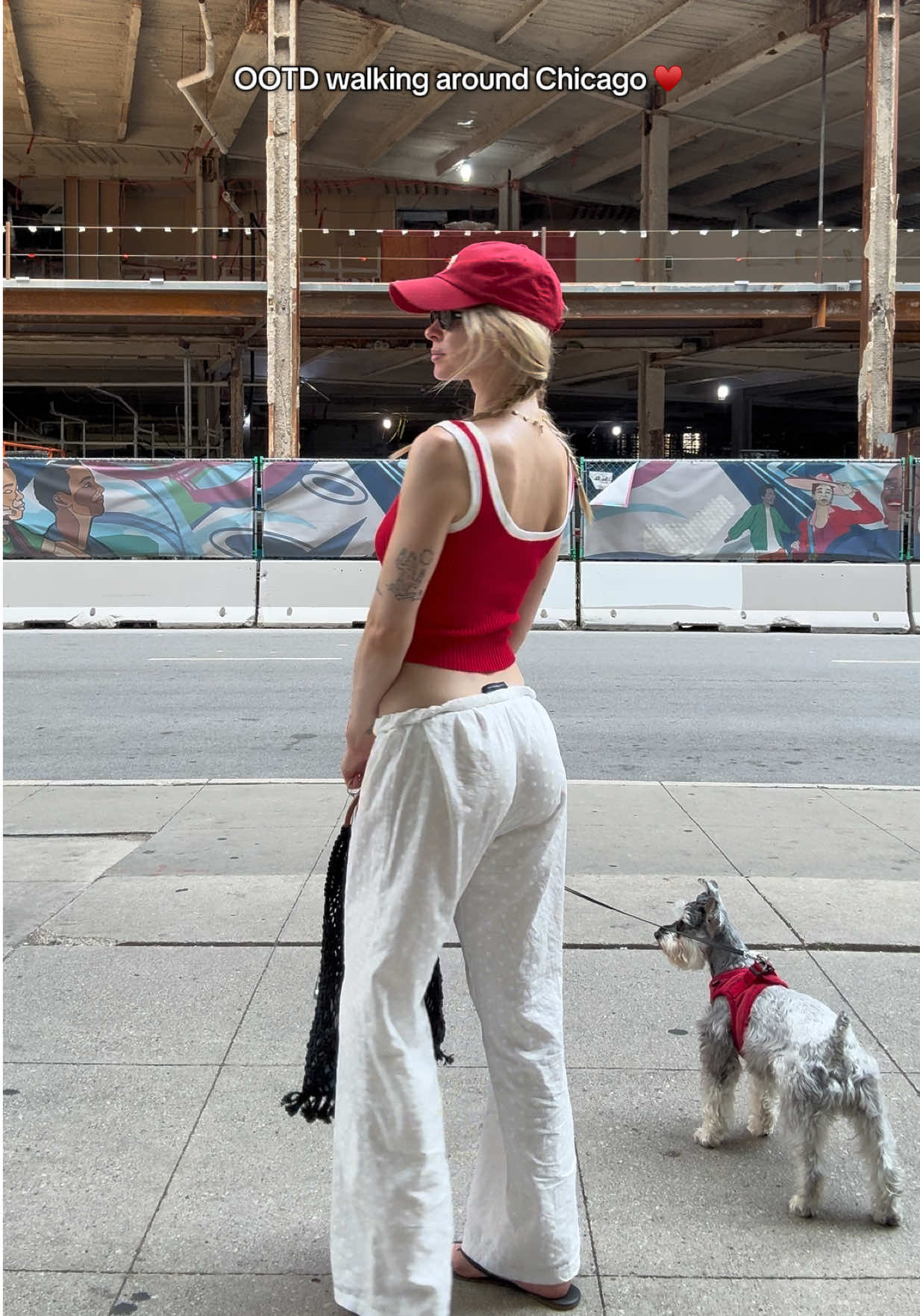 Red is without a doubt my favorite pop of color ♥️✨  #OOTD #chicago #fitcheck #citygirl #chicagotiktok 