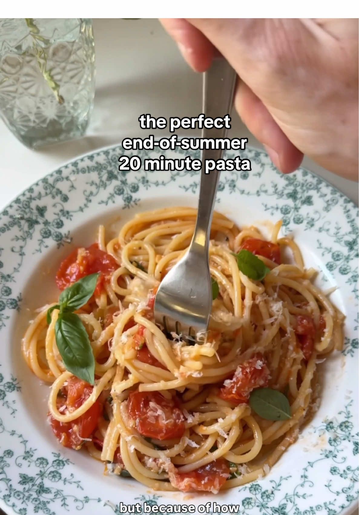 in need of a quick, comforting, absolutely delicious pasta? you must make my pasta pomodoro🍝 It’s an easy recipe you can throw together that the entire family will love (trust me, my kids gobble it up w extra parm on top!!)  • ready in less than 30 minutes • uses cherry tomatoes and basil (grab them from the garden if you have them!)  • can be served with chicken or italian sausage for some extra protein! ➡️ full recipe found below on ambitiouskitchen.com and as always linked in my bio!! i hope you enjoy!  https://www.ambitiouskitchen.com/pasta-pomodoro/  #pastadinner #weeknightdinner #EasyRecipes #pastapomodoro 