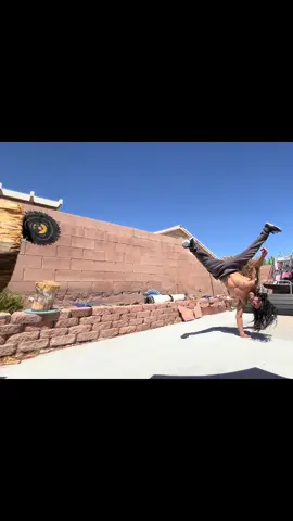 Upside down throws 🙃🙃 . . . . #ninjaness #mk #mortalkombat #martialarts #flips 