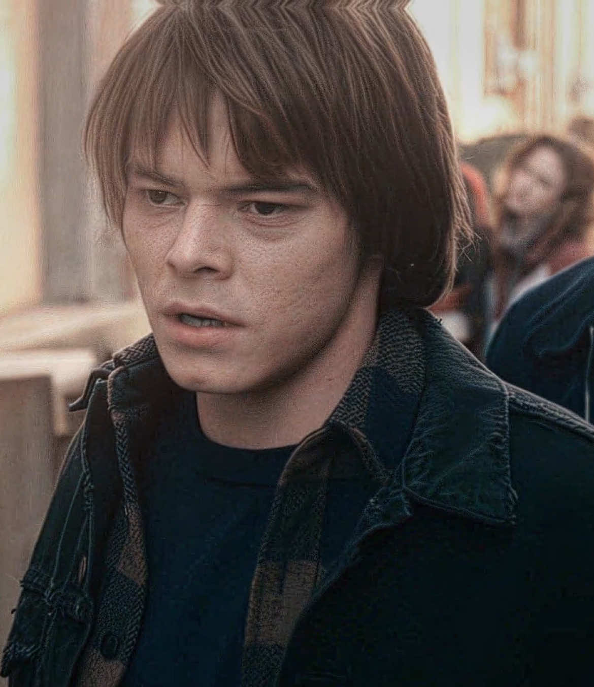 jonathan the man you are.                                                                    [cc me, scp jcqscenes]                        #leighfilmed #strangerthings #jonathanbyers #jonathanbyersedit #charlieheaton | @kaly ♱ @wiseheaart @dyer @navexae @🐈 @𝘤𝘩𝘢𝘳 @tee 🐺 @firefly 