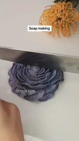 Making melt and pour peony soap bar 	#meltandpoursoap  #HandmadeSoap #SoapMaking #SoapDIY 	