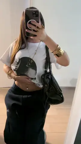 PETIT BROUILLON, mon t shirt vient de chez @thelovewear.shop 🫶🏻 #fyp #playback #outfits #foryou #viral 