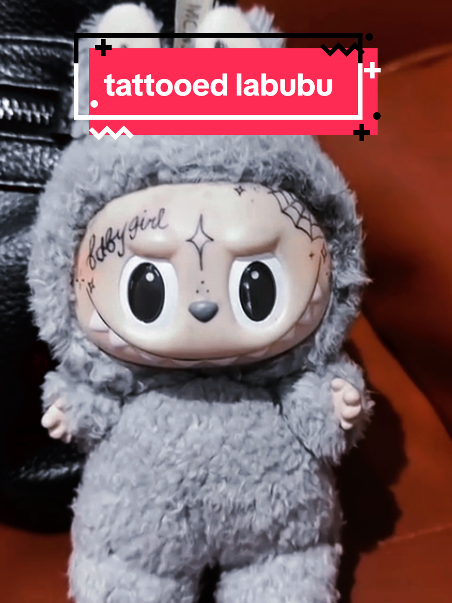 @Vivian Topaz  Just a lil guy #labubu #labubuthemonsters #tattoo #tattooartist #goth 