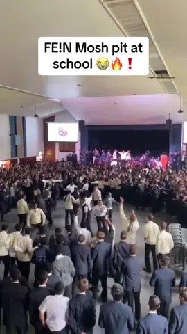 This is SO valid chat #fein #travisscott #playboicarti #rollingloud 