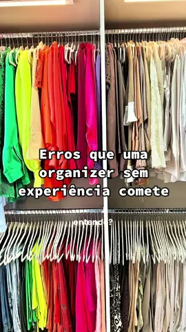 Ela contratou uma organizer há menos de 2 meses… e eu precisei refazer tudo. Os erros eram invisíveis pra ela mas custavam CARO. Se você acha que qualquer pessoa pode organizar um closet, você PRECISA ver isso. #personalorganizer #organizacao #closet #altopadrao #dicas 