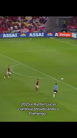 Até quando o Flamengo vai perder pontos importantes por conta de Ayrton Lucas? Por qual motivo ele foi o titular hoje e não o Vina? Todo jogo a mesma coisa. O pior lateral que eu já vi vestindo a camisa do Flamengo. 2025 e eu ainda tenho que aturar ele. 