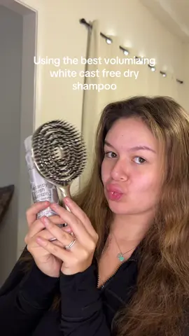 Yeah and it smells like a salon hair product IM SOLD #foryou #relatable #dryshampoo #girlytok #girly 
