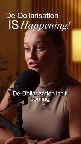 Is the US Dollar in trouble?🚨 ⬇️ Down 11% in just six months 🌎 Over 11 countries have already abandoned the dollar due to recent tariff situation. De-dollarisation is accelerating with BRICS nations favouring currencies like the Yuan. The unprecedented downgrade of US debt from AAA to AA rating signals a shift... it proves the dollar's 