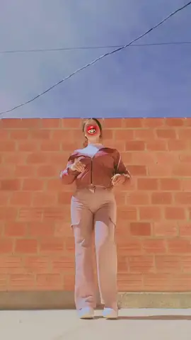 mi primer intento no salió tan mal jsjjsjs 🌺🌺🌺😌✨#elmismoaire#llevatemividaqueagarrastesdejuguete#bailestiktok#lapaz_bolivia🇧🇴tiktok🇧🇴#17años🎶🎶 