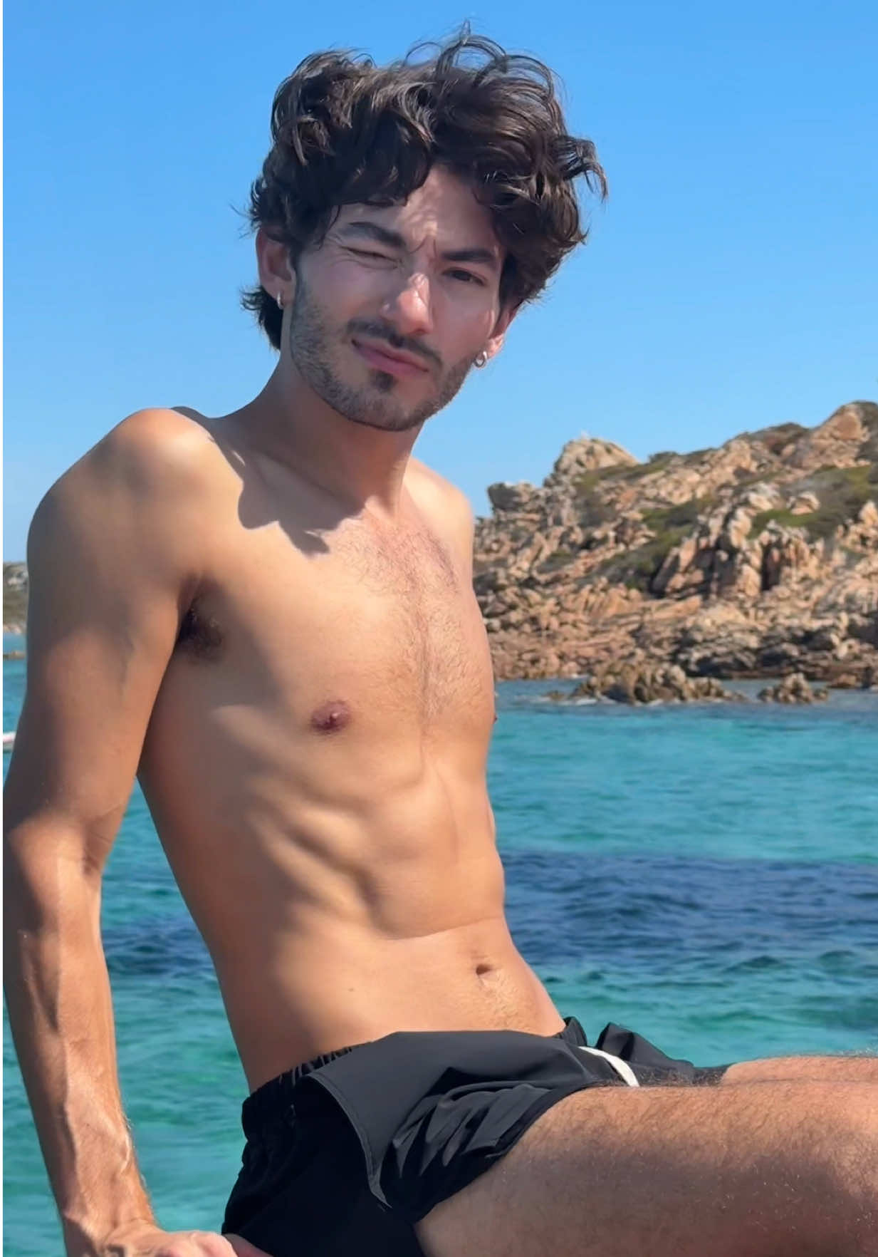 Days spent at sea with @lhemingwaysardinia 🚢 🪼 