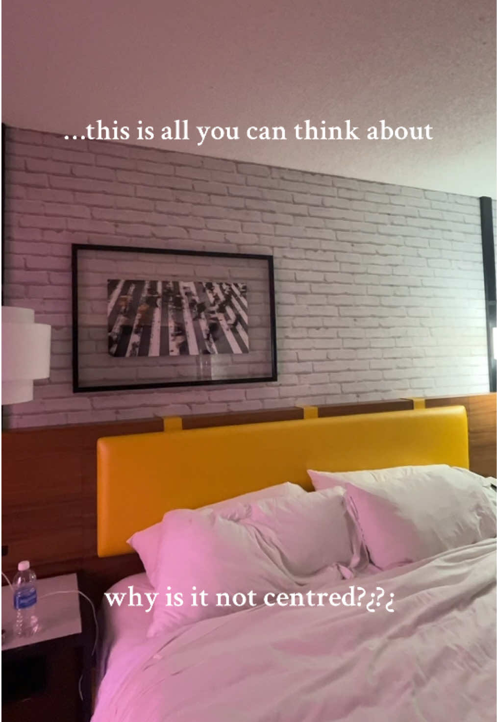 Trying to enjoy the view but all I can think about is the imbalance of the decor lol #vegas #views #aggitatinggratingvoice #newyorknewyork #perfectionist 