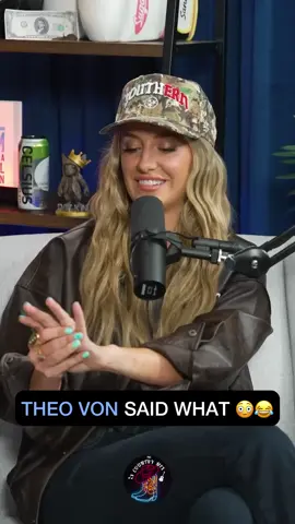 What did #theovon say to Lainey Wilson⁉️😂 #laineywilson 