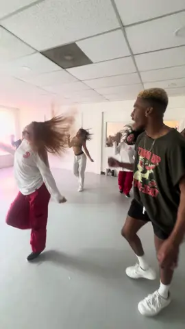 I can’t wait for this routine to hit the courts in a couple months! Shoutout to @BlazerDancers for putting on an other successful camp! #mrqchoreography #dancingwithmrq #dance #choreography #nbadancers 