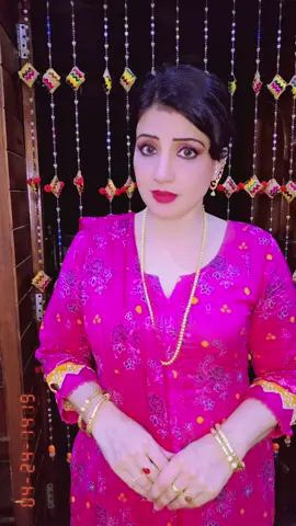 No views on tiktok 🙄 😂 #uzmamalik #viralvideo #foryou #foryoupage #burhan_tv 