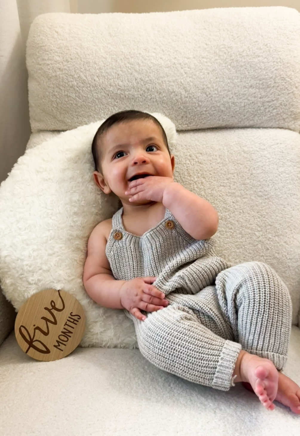 El tiempo pasa volando… pero qué privilegio es verlo crecer🤍 #babyboy #babytok #5monthsold #motherhood #maternidad 