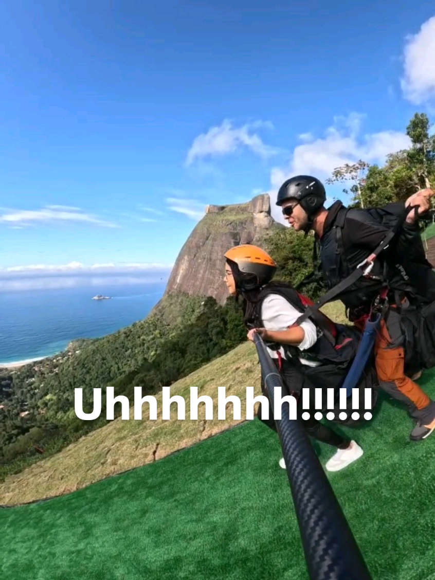 Esse foi o voo da Sandy, que fez uma decolagem perfeita, e aproveitou seu último dia no RJ em grande estilo.   . . . . . . . . . . . . . . . . #riodejaneiro #parapente #diegoparapente #cidademaravilhosa #decolagem 