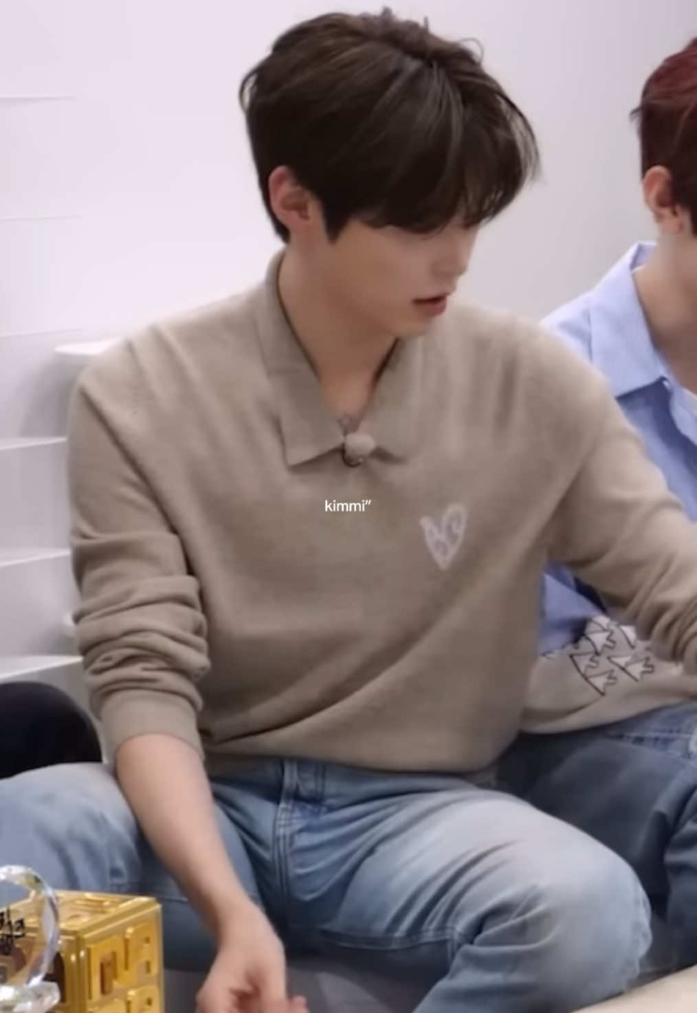 his jeans is struggling to hold it together- #sunghanbin #zerobaseone #kpop #fyp  