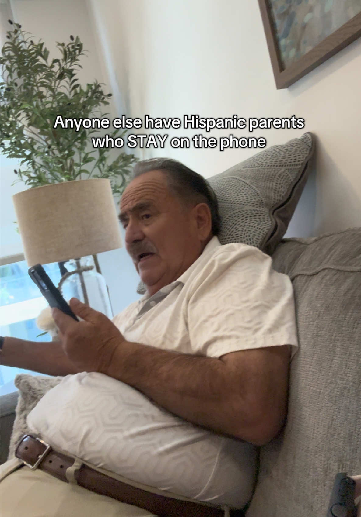 like is there always THAT MUCH CHISME!?  #latinoparents #hispanicparents #chisme #phone 