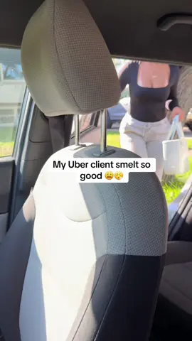 I think she felt a bit uncomfortable #perfume #smellgood #womensperfume #SuperBrandClub #viralontiktokshop