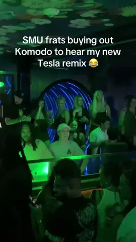 Can't believe they bought every table just to hear my new remix of Tesla with @Adam Haans...drop a comment if you think I should drop it 🔥🔥 #smuttok #dallastx #frat #komodo 