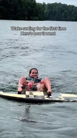 This was so much fun to learn HAHHA #wakesurfing #lakekeowee 