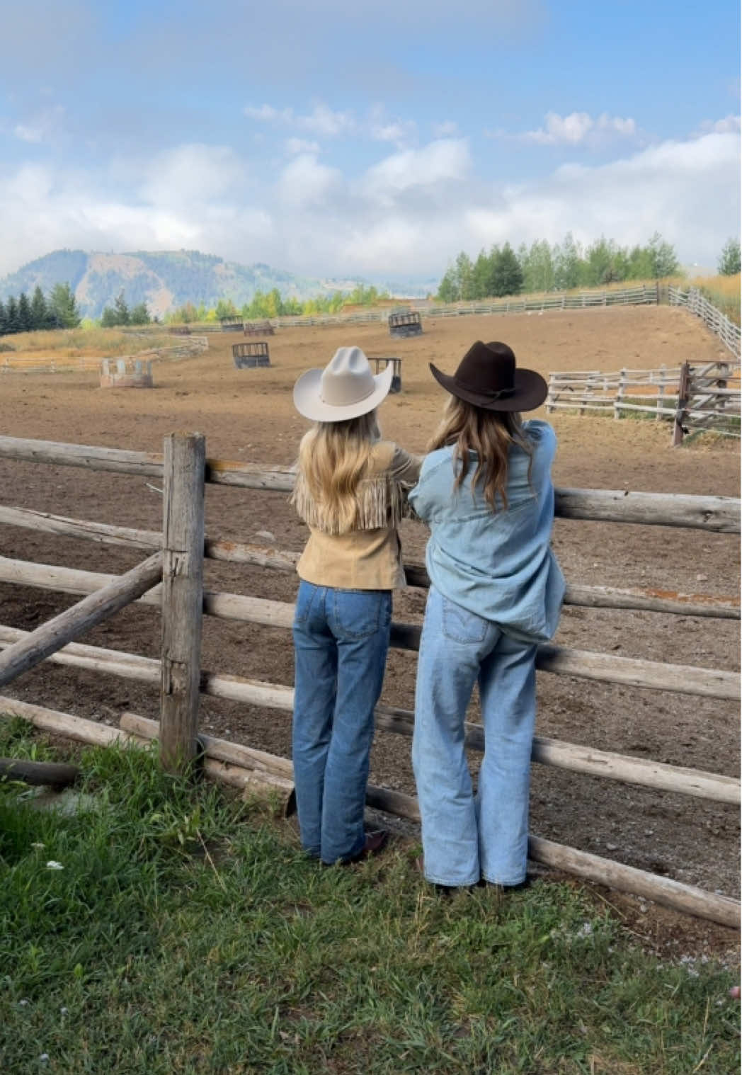 ‘same cowboy forever’ mini bachelorette 🤠 best day ever!! #bachelorette #horsebackriding #girlythings #western #westernfashion 