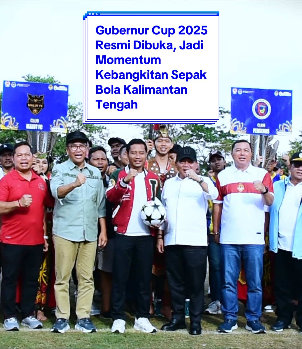 KUALA KAPUAS - Kejuaraan Sepak Bola Gubernur Cup Tahun 2025 resmi dibuka dengan upacara meriah yang dihadiri Bupati Kapuas, H. M. Wiyatno beserta jajaran Pemerintah Kabupaten Kapuas, tokoh olahraga, pelatih, wasit, atlet, serta masyarakat pecinta sepak bola. Kehadiran  Evan Dimas, inspirator olahraga sepak bola nasional, turut memberikan semangat tersendiri bagi para peserta dan penonton yang memenuhi arena kegiatan, bertempat di Stadion Panunjung Tarung Kuala Kapuas, Sabtu (30/08/2025). #diskominfosantikkapuas #kapuas #kapuasbersinar 